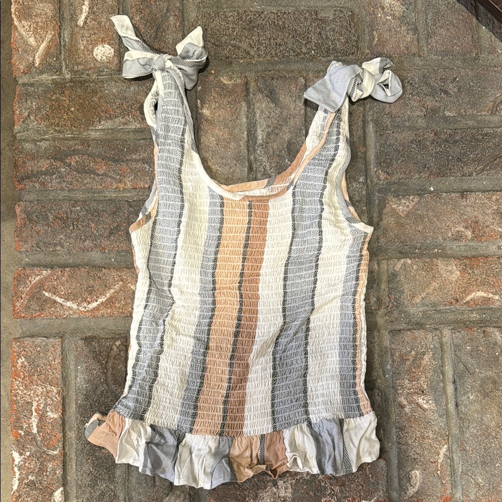 Zara Gray and White Ruffled Tie Front Tank Top